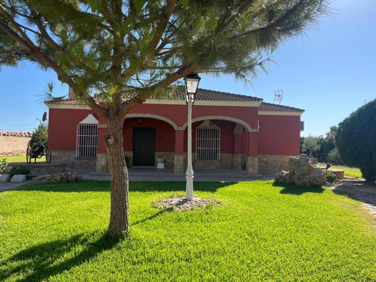 La Estacada Lora del Río Exterior foto